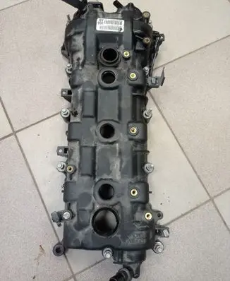 Chrysler Pacifica Rocker cam cover 04893802AE 04893802 P68237096AD