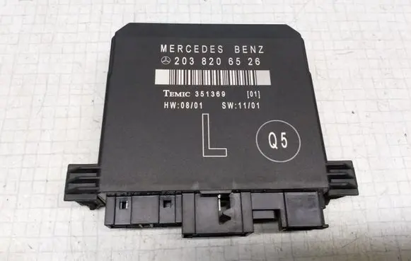 Mercedes-Benz C W203 Door control unit/module 2038206526 TEMIC351369