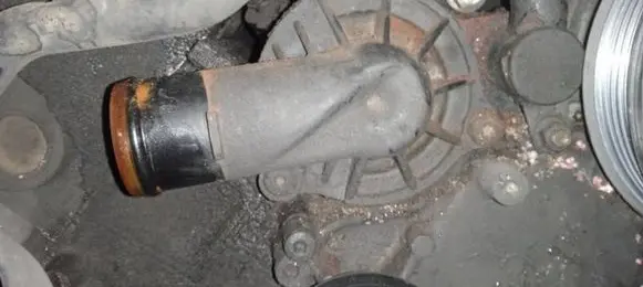 Audi A4 S4 B7 8E 8H Engine coolant pipe/hose