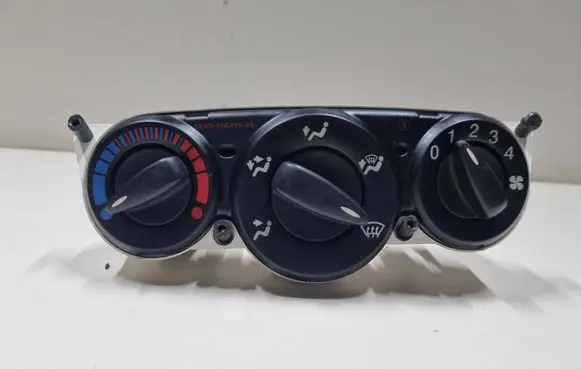 Ford Focus Windscreen/window heater switch 98AB13041B