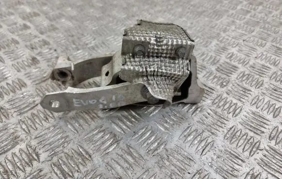 Land Rover Evoque II Engine mount bracket