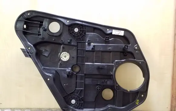Hyundai i40 Rear window lifting mechanism without motor 834703ZXXX