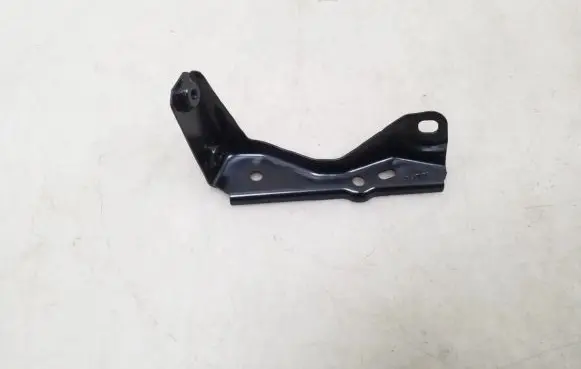 Fender mounting bracket
