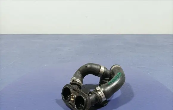 BMW X7 G07 Engine coolant pipe/hose 8780517