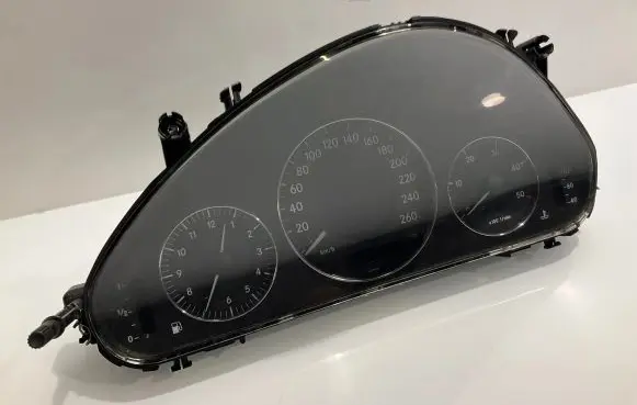 Mercedes-Benz E W211 Speedometer (instrument cluster) A2115403447 110080283 2115403447
