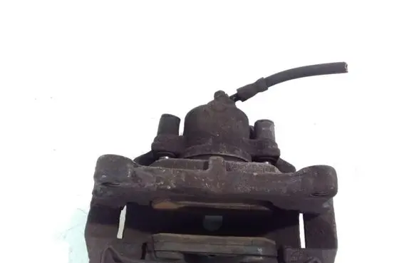 Volkswagen PASSAT B7 Front brake caliper