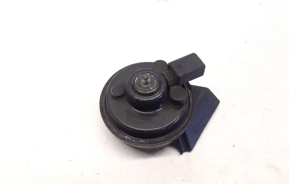 Audi A4 S4 B7 8E 8H Horn signal 8D0951223A