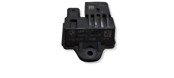 BMW 5 F10 F11 Glow plug pre-heat relay 0522120103