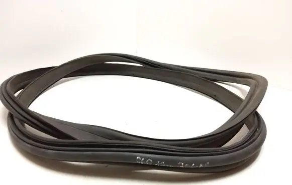 Volvo S60 Trunk rubber seal (body) 
