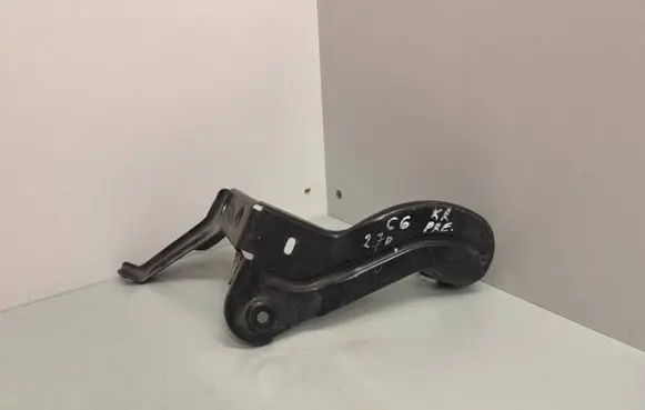 Audi A6 S6 C6 4F Intercooler pipe mounting bracket 4F0145813F
