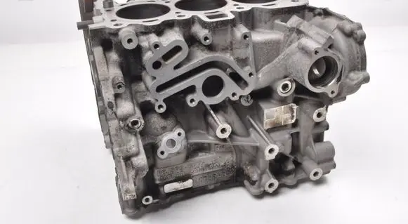 Land Rover Evoque II Engine block J3P3-6015-AF
