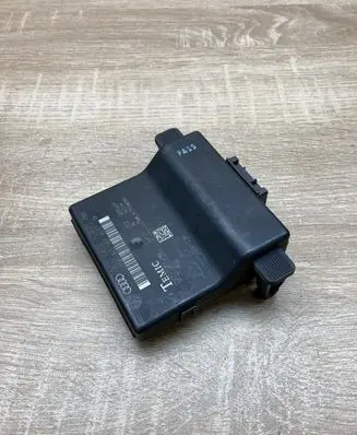 Volkswagen PASSAT B6 Gateway control module 1K0907530D 1K0907951
