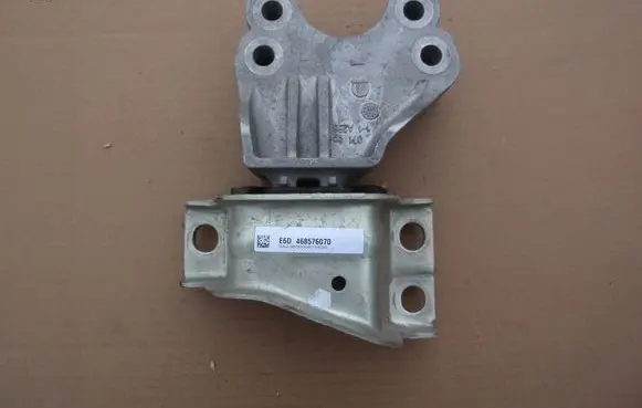 Fiat Ducato Engine mount bracket 468576070 0A2360000615620