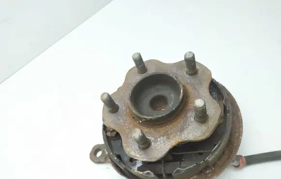 Nissan Qashqai Rear wheel hub