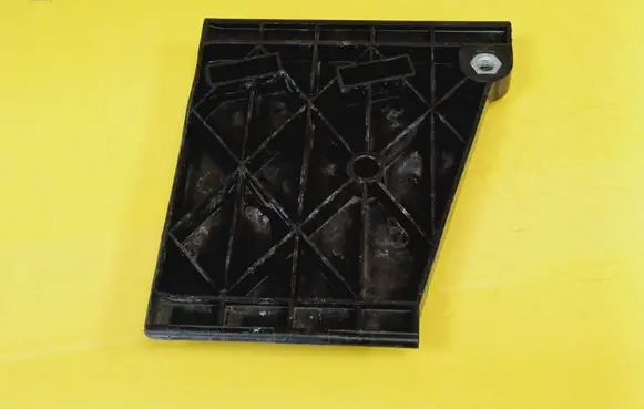 Audi A8 S8 D2 4D Front bumper mounting bracket 4D0807253