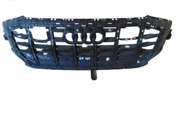 Audi Q8 Front bumper upper radiator grill 4M8853651A