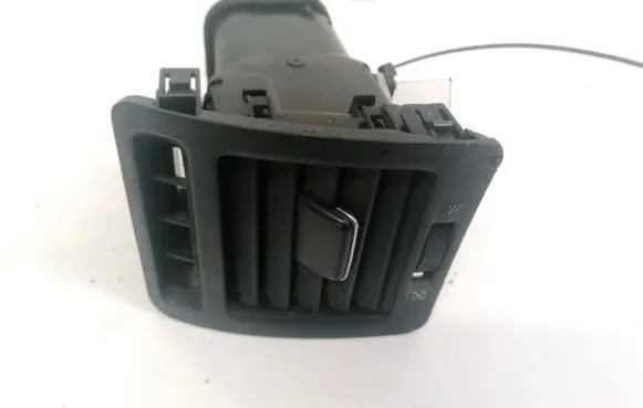 Toyota Corolla Verso E121 Dash center air vent grill 5565013020 55650-13020