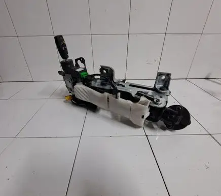 Volvo V70 Ignition lock 8521509 P30680270