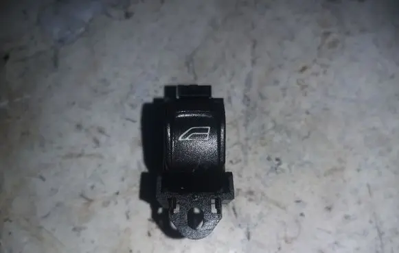 Volvo V70 Electric window control switch 30773273