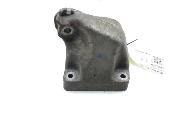 Mercedes-Benz R W251 Engine mounting bracket A6422230204