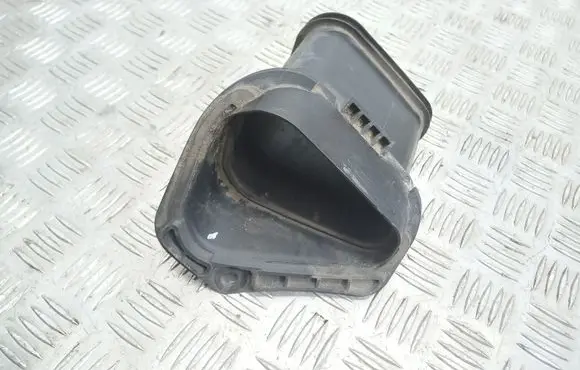 Opel Insignia A Air intake duct part 55561770