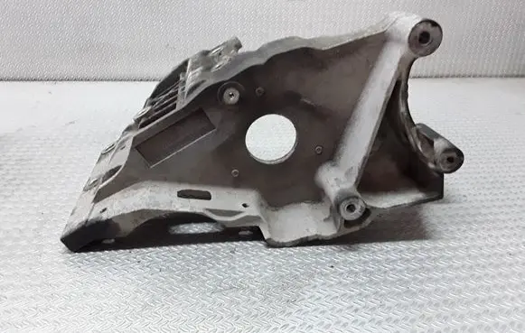 Jeep Cherokee Fuel pump bracket 905129361