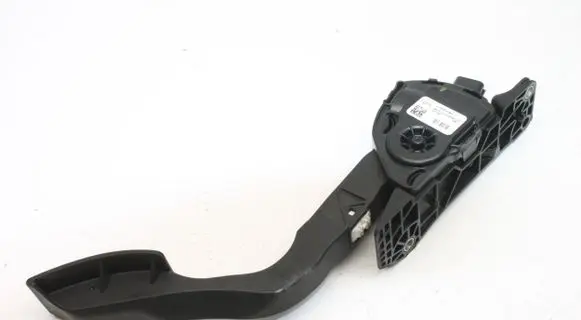 Volvo V40 Accelerator throttle pedal 31280598