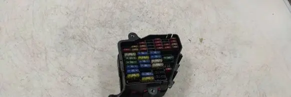 Audi A4 S4 B5 8D Fuse module