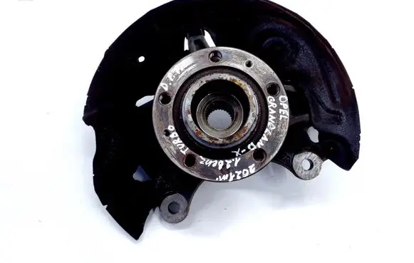Front wheel hub