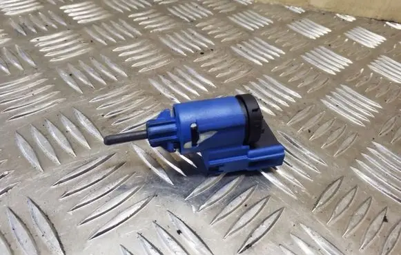 Clutch pedal sensor