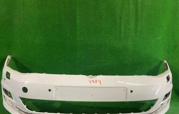 Volkswagen Golf VII Front bumper