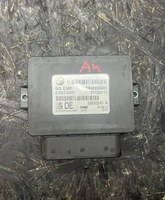 BMW 5 F10 F11 Hand brake control module 32620247A 0102370037 685084601