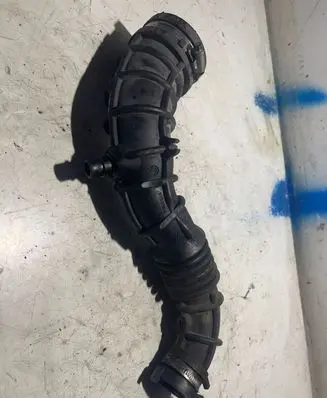 Nissan Note (E11) Intercooler hose/pipe