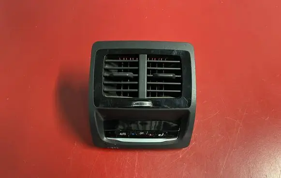 BMW X3 G01 Rear air vent grill 7910858 64227910858 5A3BBF2