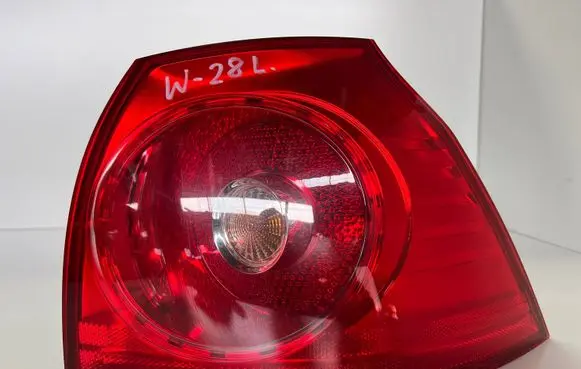 Volkswagen Golf V Rear/tail lights 1K6945096AC 89031823