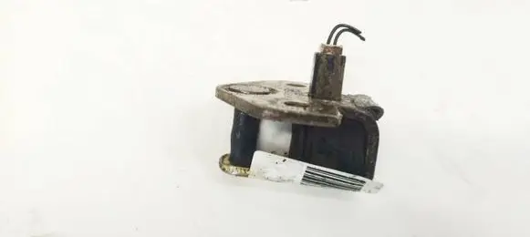 Ford Focus Front door lock loop/hook striker D0PRE