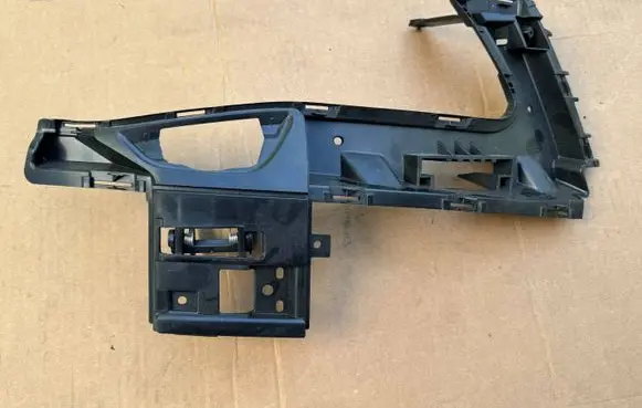 Audi A8 S8 D4 4H Front bumper mounting bracket 4H0807130