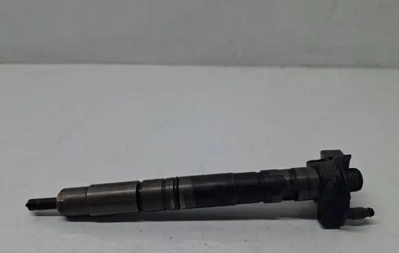 Audi A6 S6 C6 4F Fuel injector 03L130277 0445116030