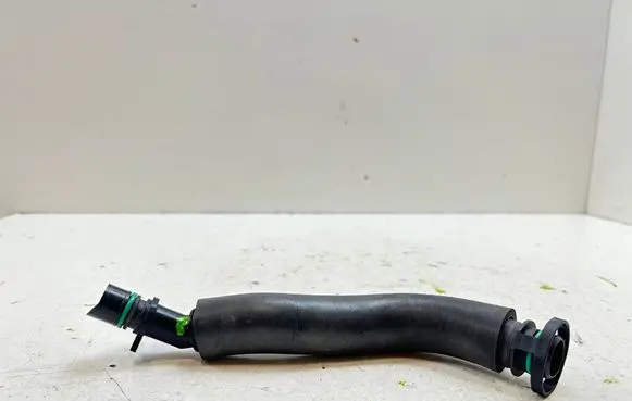 Volkswagen Polo VI Breather hose/pipe 05C103202