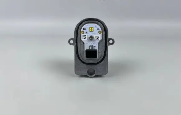 Volkswagen Tiguan LED ballast control module CN20000162 20000162
