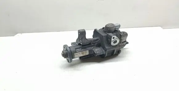 BMW 5 GT F07 Power steering pump 6796491 2115343