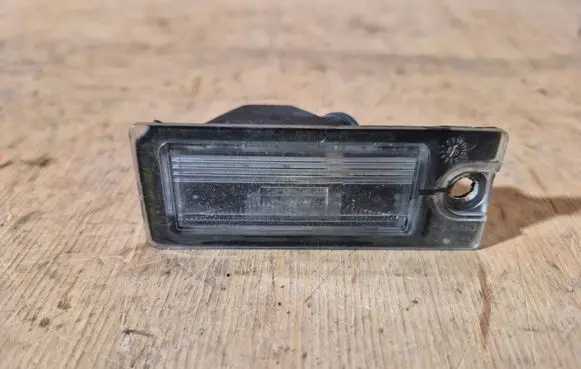 Volvo S80 Number plate light E17417