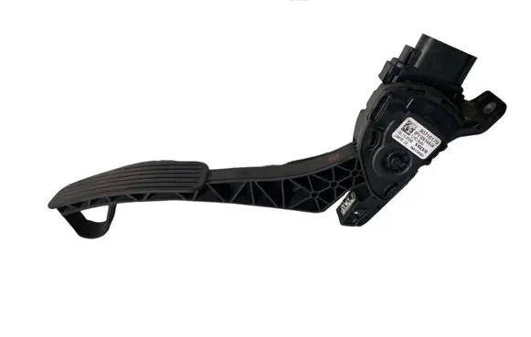 Volvo XC90 Accelerator throttle pedal 30715179 6PV00954804 C95YE02