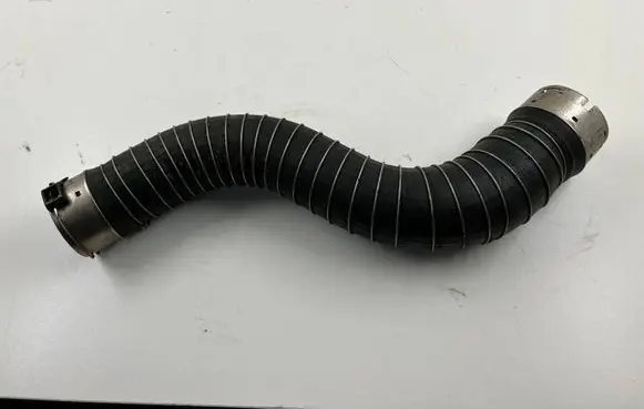 BMW 5 G30 G31 Intercooler hose/pipe 8572858 6026 1161