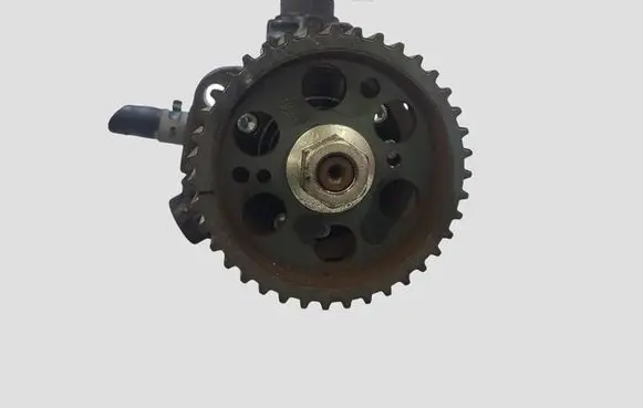 Opel Astra J Fuel injection high pressure pump 0445010193 55571005