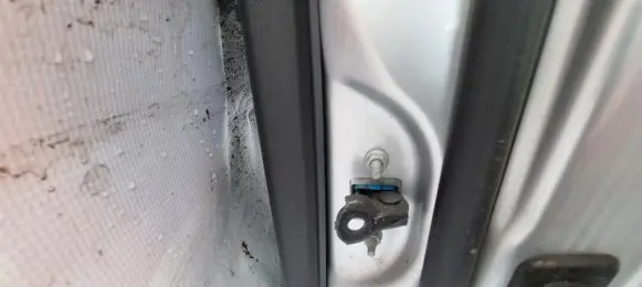 Chevrolet Orlando Rear door check strap stopper