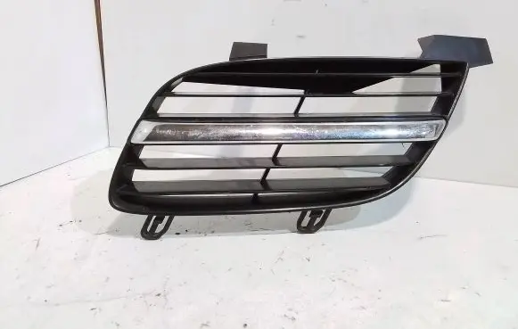 Nissan Almera Front bumper lower grill 62332BM400