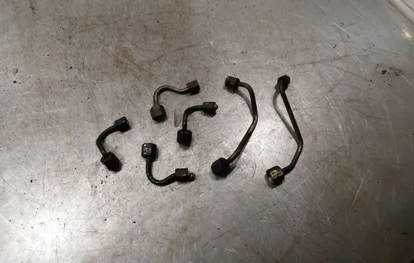 Fiat Doblo Fuel injector supply line/pipe 