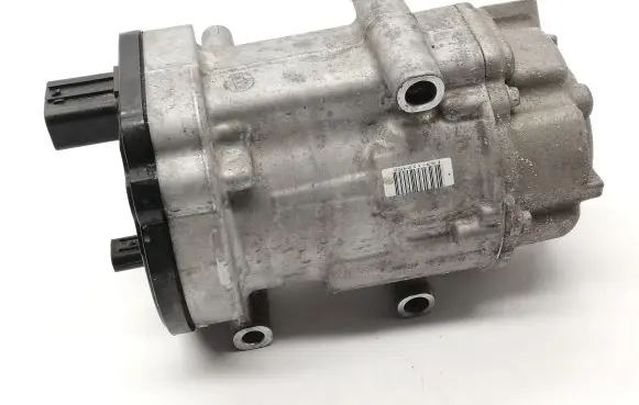Toyota RAV 4 (XA50) Air conditioning (A/C) compressor (pump) ESB27C 0424001100
