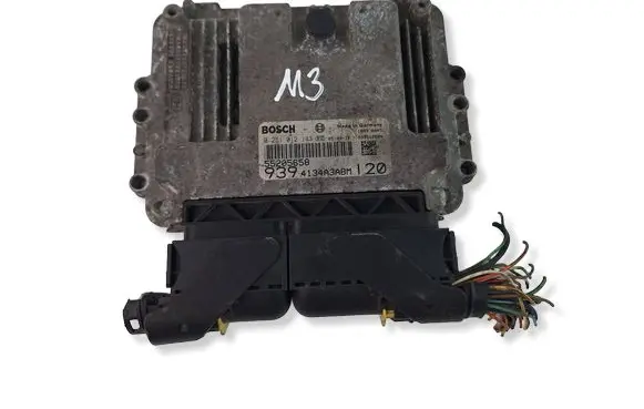 Alfa Romeo 159 Engine control unit/module 55205658 0281012143